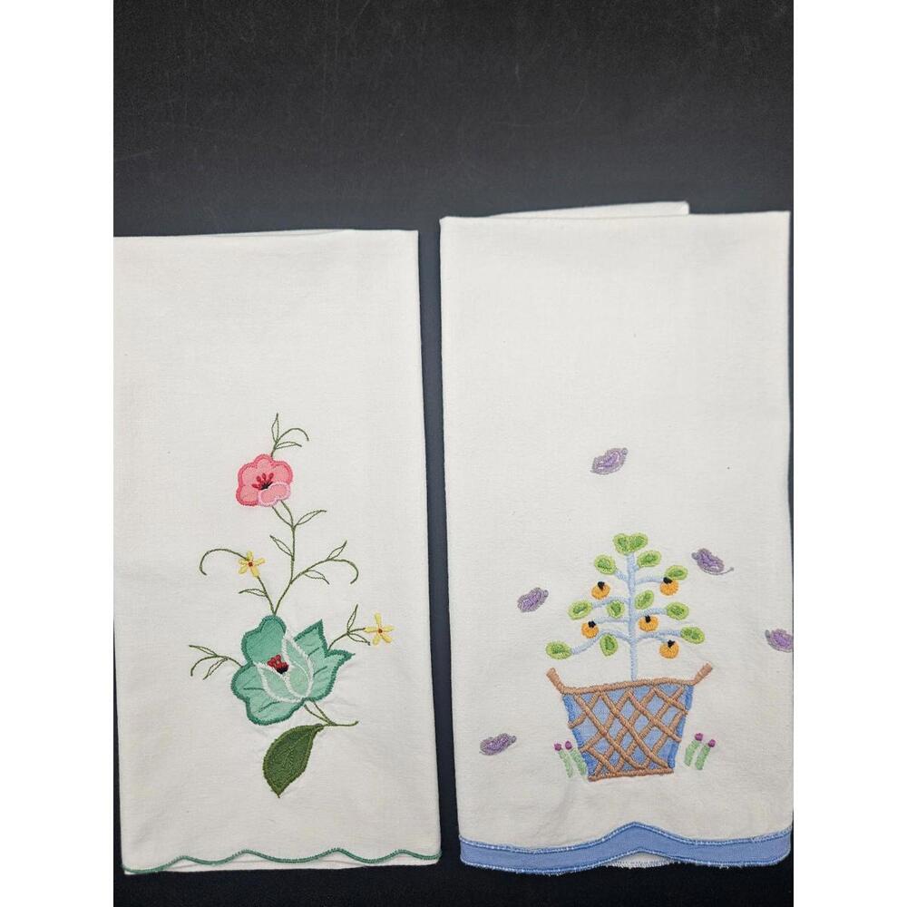 Vintage Lillian Vernon Cotton Embroidered Towel Pair - Floral & Basket Good Cond